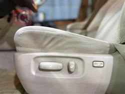 تۆیۆتا لاند کروزەر